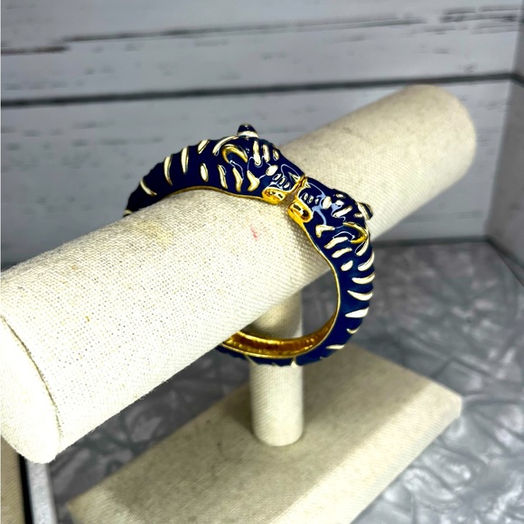 Stella & Dot tiger bangle - Picture 1 of 3